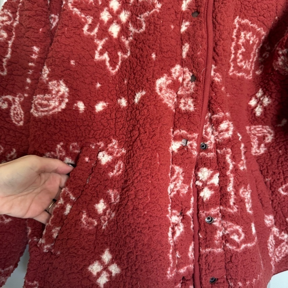 Wrangler Retro printed Sherpa jacked in burnt paisley - Picture 3 of 6